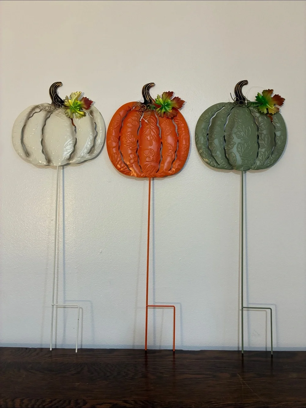 NWT- Set of 3- Embossed Leaf Design- Metal Pumpkin Yard Stakes